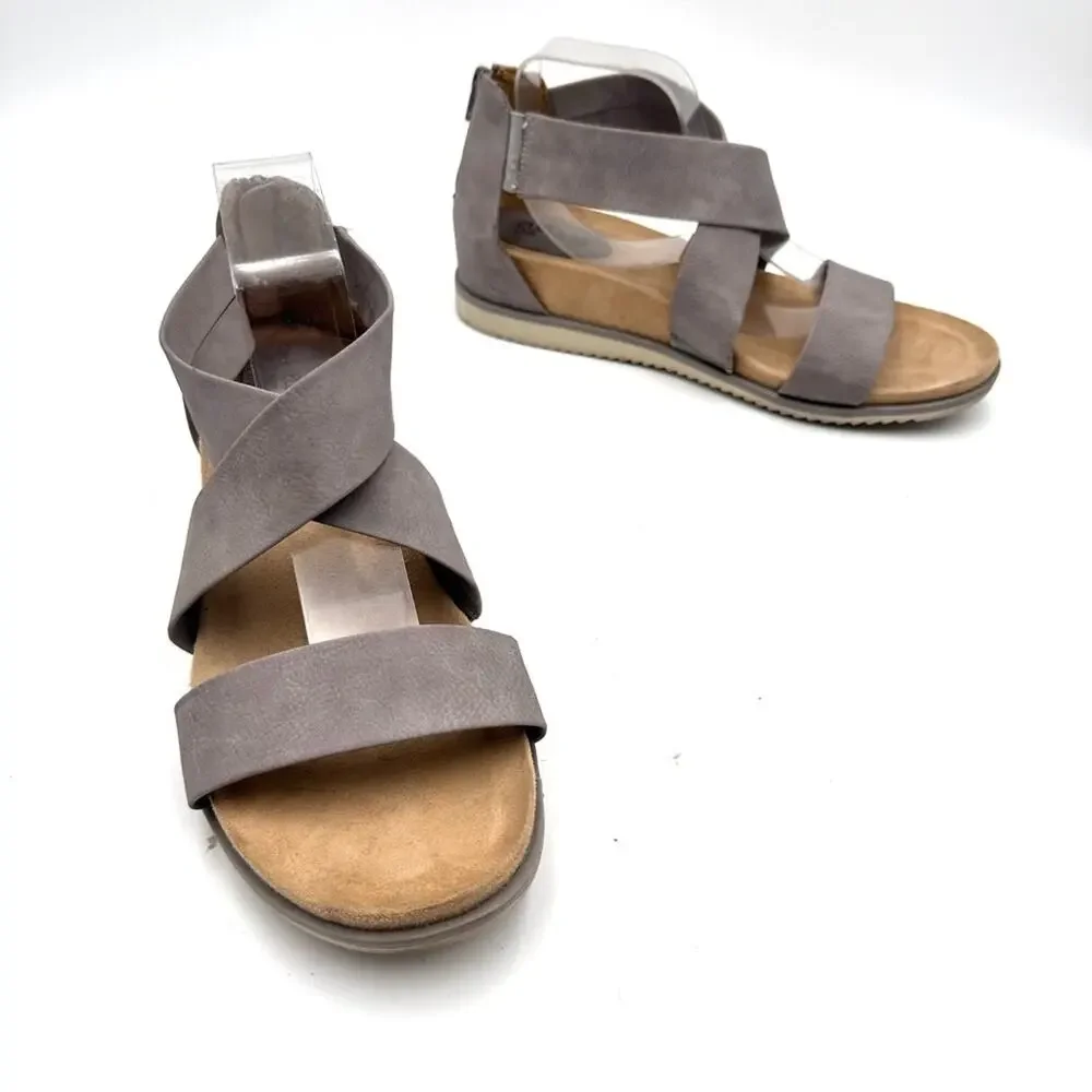 Eurosoft  Womens Landry II gray FAUX leather gladiator style sandals - SIZE 11